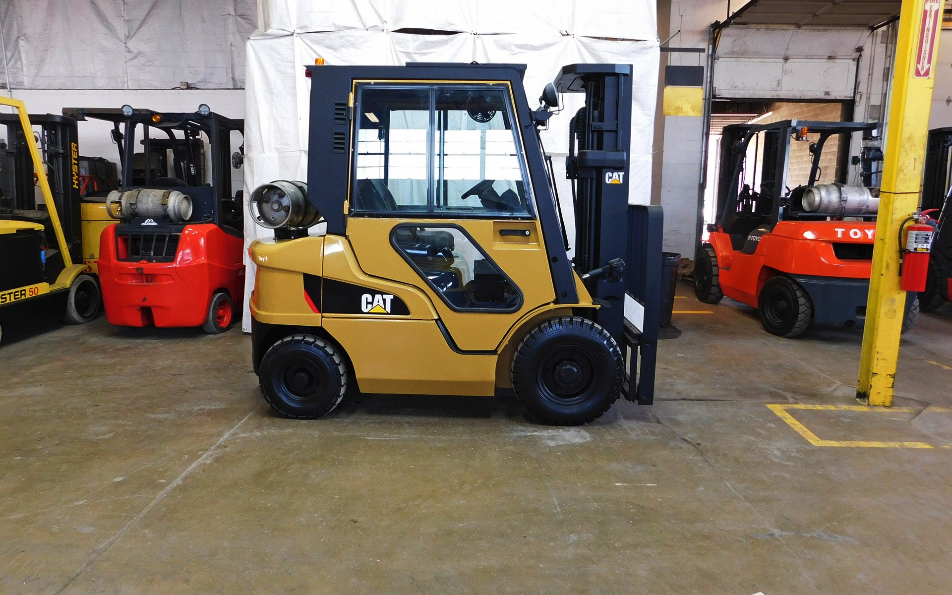 2004 Caterpillar P5000 Forklift on Sale in Arkansas